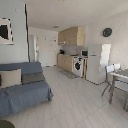 شقة Homey Ground Floor Flat In دينايا