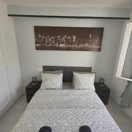 شقة Homey Ground Floor Flat In دينايا